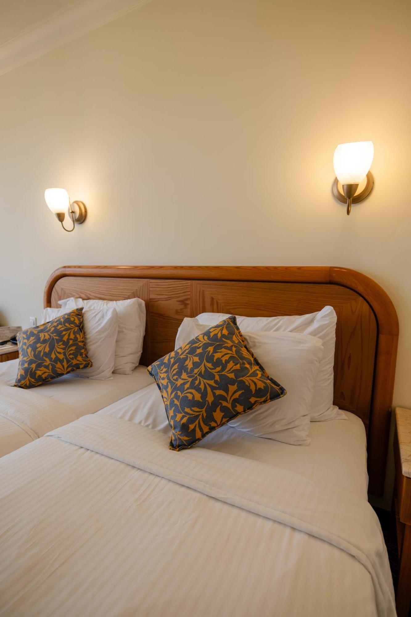 Grand Court Hotel 4*